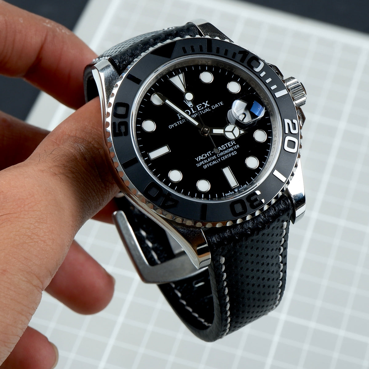 ROLEX Yacht-Master ブラック ラバーバンド Rolex Yacht Master Straps - Perforated Black – Liger Straps