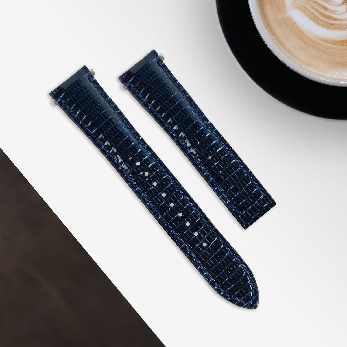 Cartierカルティエ純正 Alligt Sh Navy blueベルト 3liger-straps-lizard-navy-blue