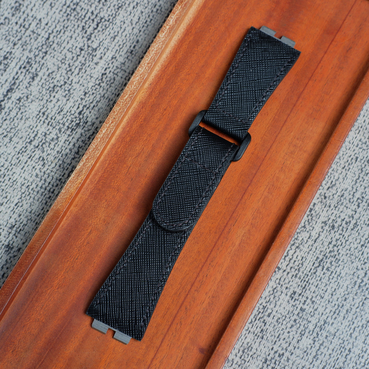 Hublot Straps - Velcro Saffiano Black – Liger Straps Hublot Straps - Velcro Saffiano Black – Liger Straps