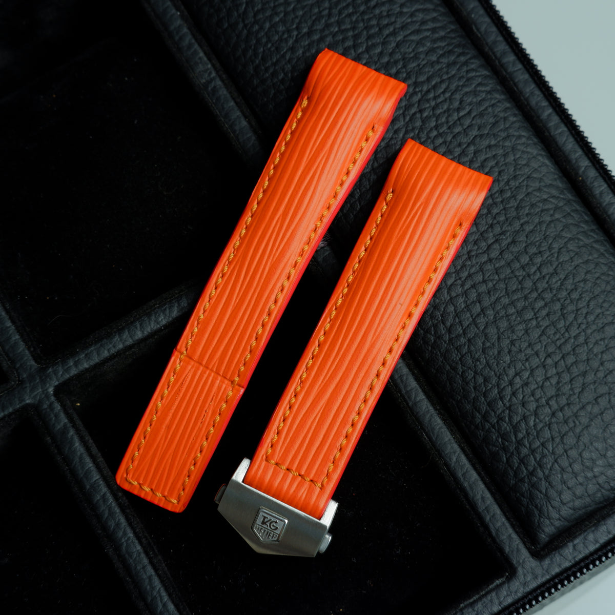 Tag heuer monaco 2025 orange