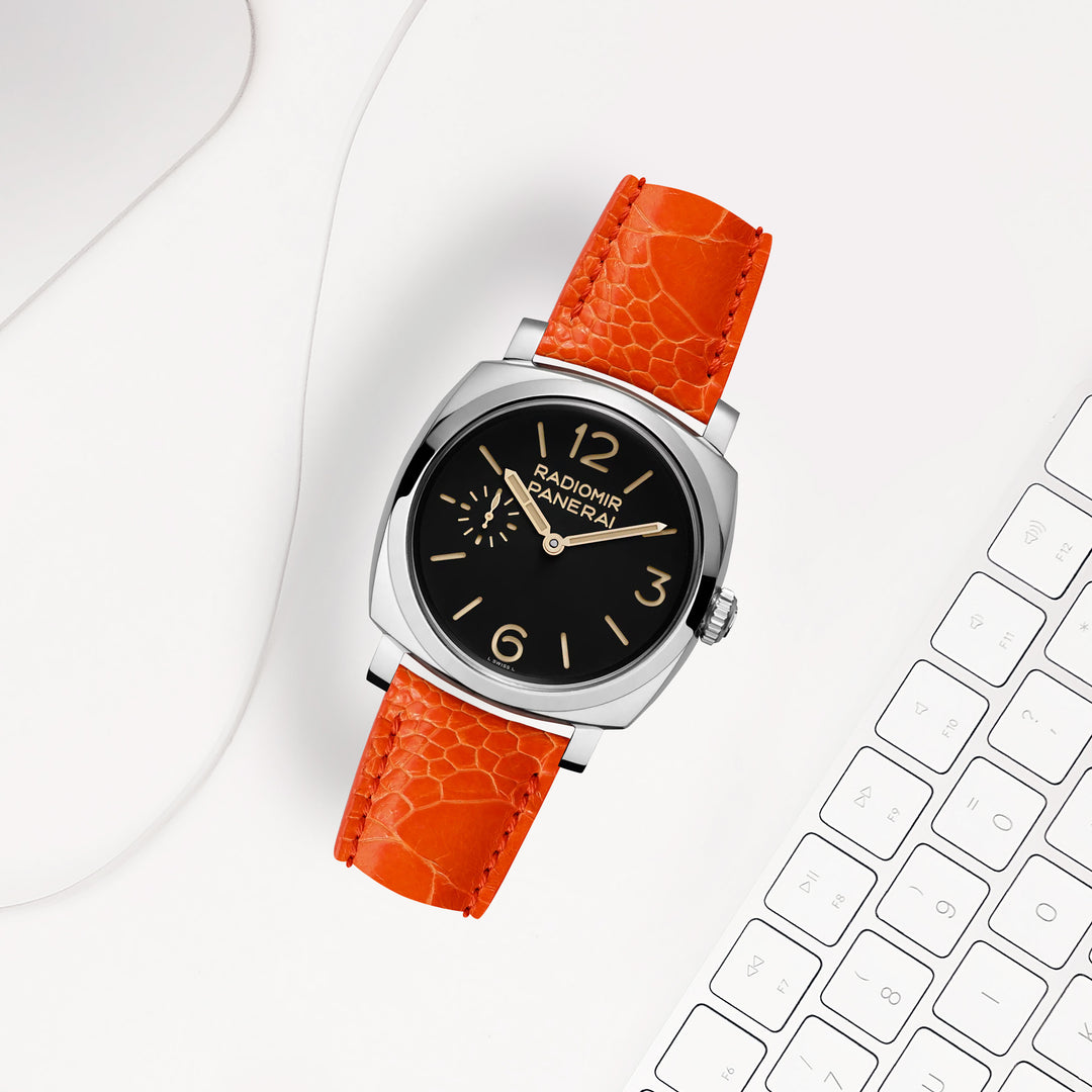 非売品】PANERAI 時計スタンド パネライ (PANERAI)（新品・中古