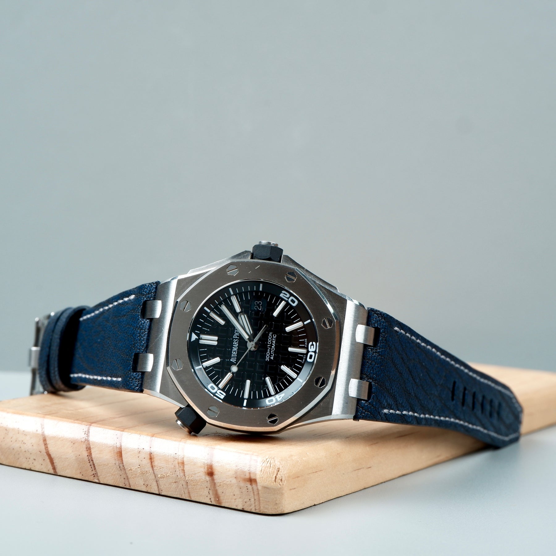 AP ROO Diver Straps - AP Elephant Navy Blue – Liger Straps