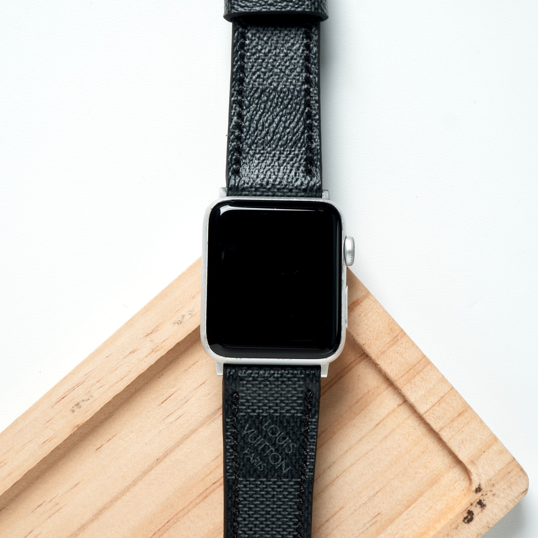 louis vuitton band for apple watch