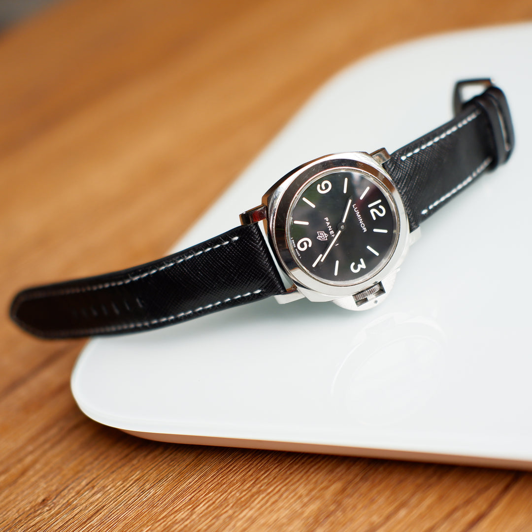 PANERAI ブラックレザーベルト Panerai Luminor Straps - Saffiano Black White Stitch – Liger Straps